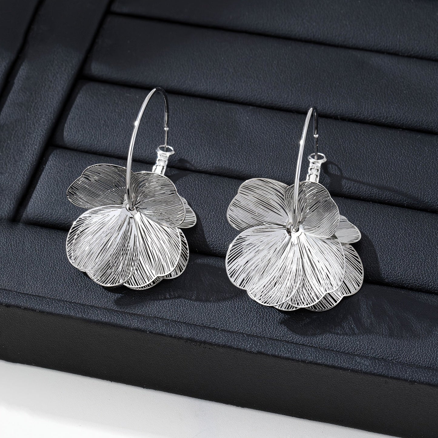 Boucles d'oreilles Exagérées™ | Or creux, élégance raffinée