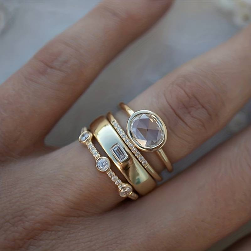Set de bagues vintage en or et zircon