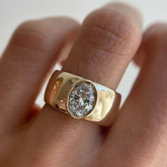 Bague Vintage Or Ornée d’un Zircon Incrusté