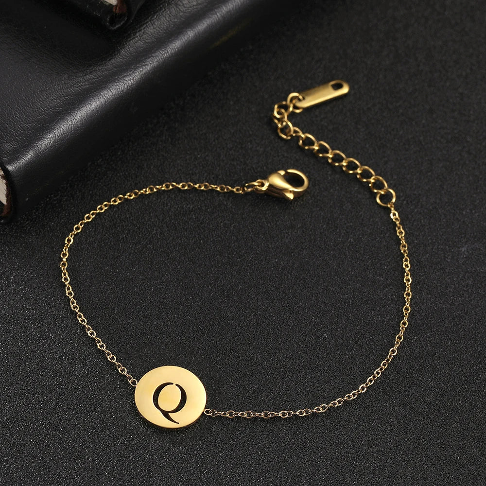 Amara™ | Bracelet initiales en acier inoxydable
