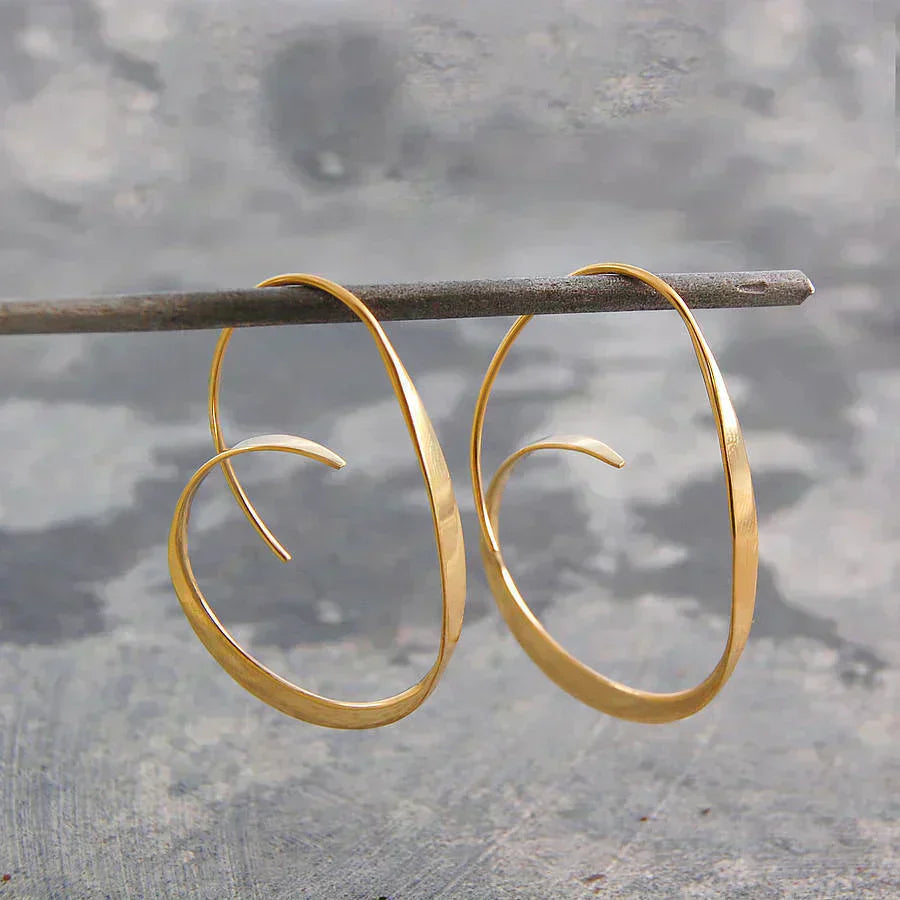 Boucles d’Oreilles Raffinées en Spirale