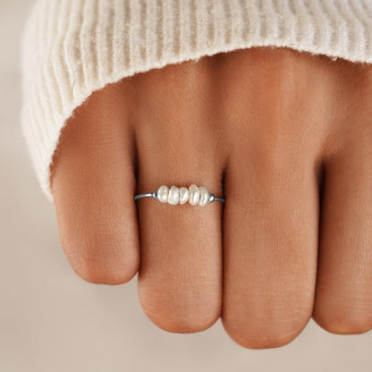 Bague classique en argent avec perles d’eau douce