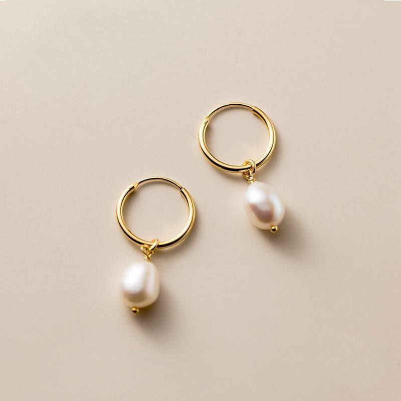 Bella – Boucles d’oreilles en perles d’eau douce