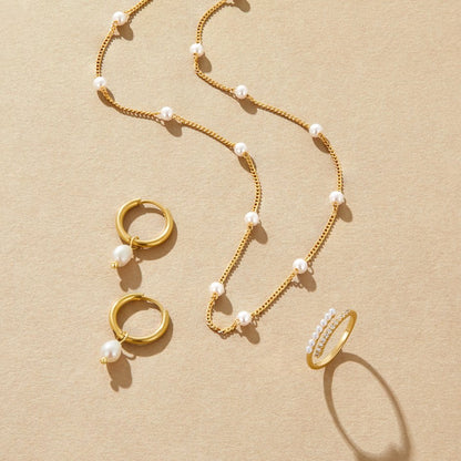 Bella – Boucles d’oreilles en perles d’eau douce