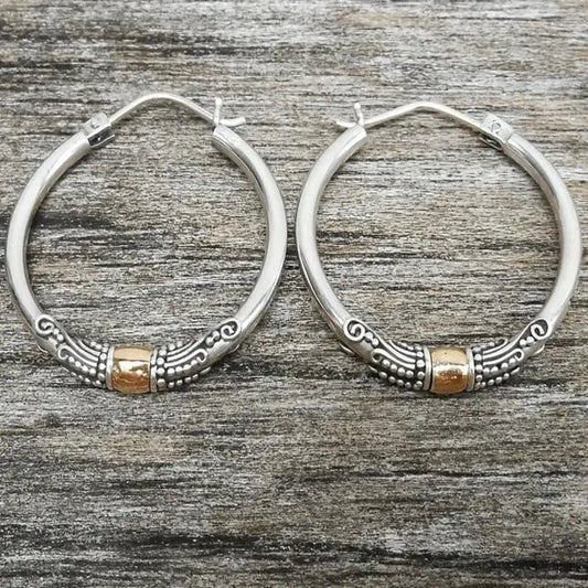 Boucles d'oreilles Éclat™ | Créoles argent vintage, motif sculpté
