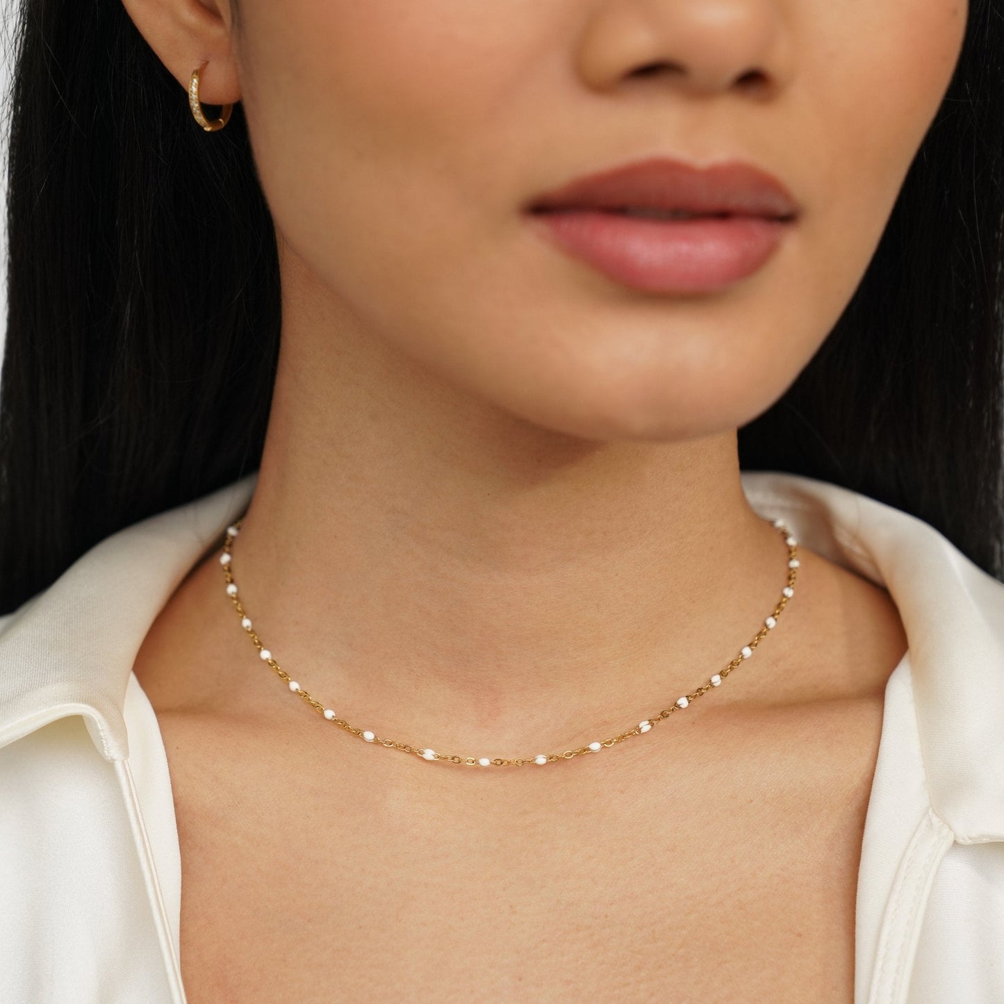 Collier de perles blanches pures